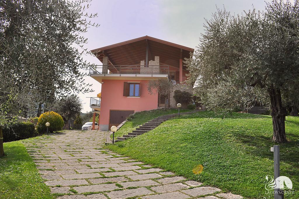 Appartamento Il Moresine Roe Bagian luar foto